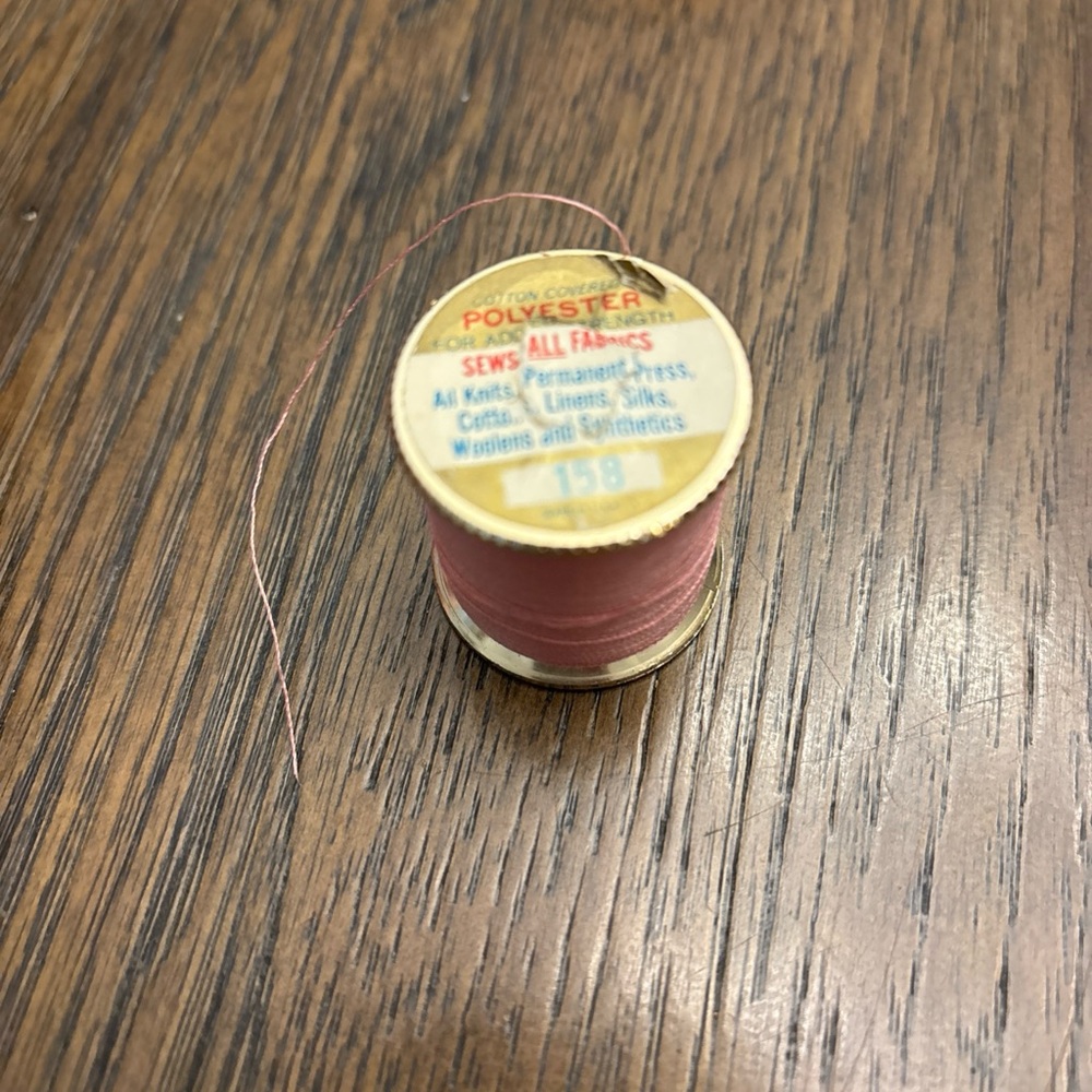 Assorted Vintage Thread Spools - Picture 5 of 8